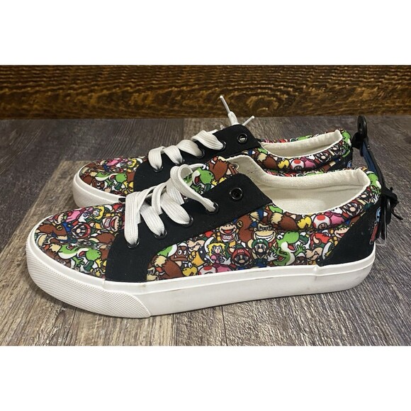 NWT New Nintendo Super Mario Bros Low Top Shoes Youth Size 5 Gamer Luigi Yoshi - Picture 2 of 11